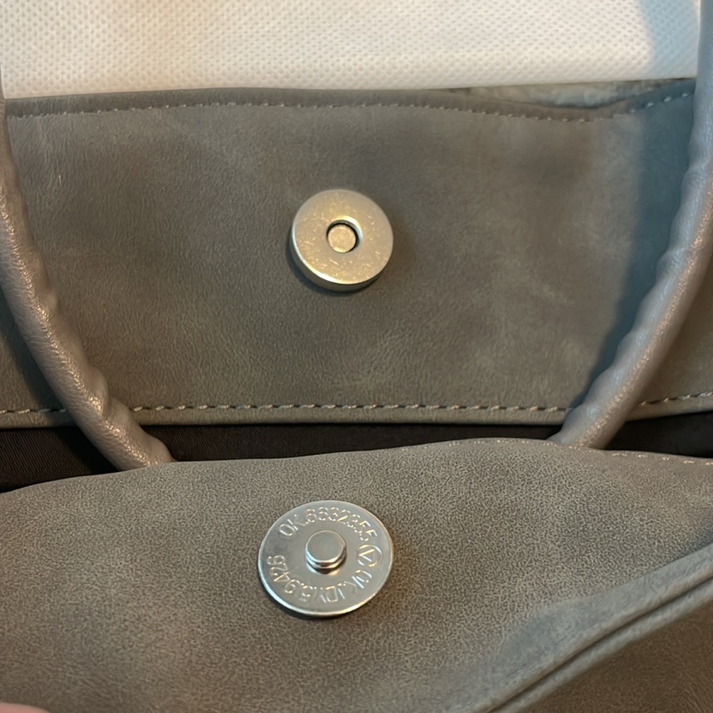 8 Other Reasons Betsy Slouch Tote In Stone - Picture 9 of 9